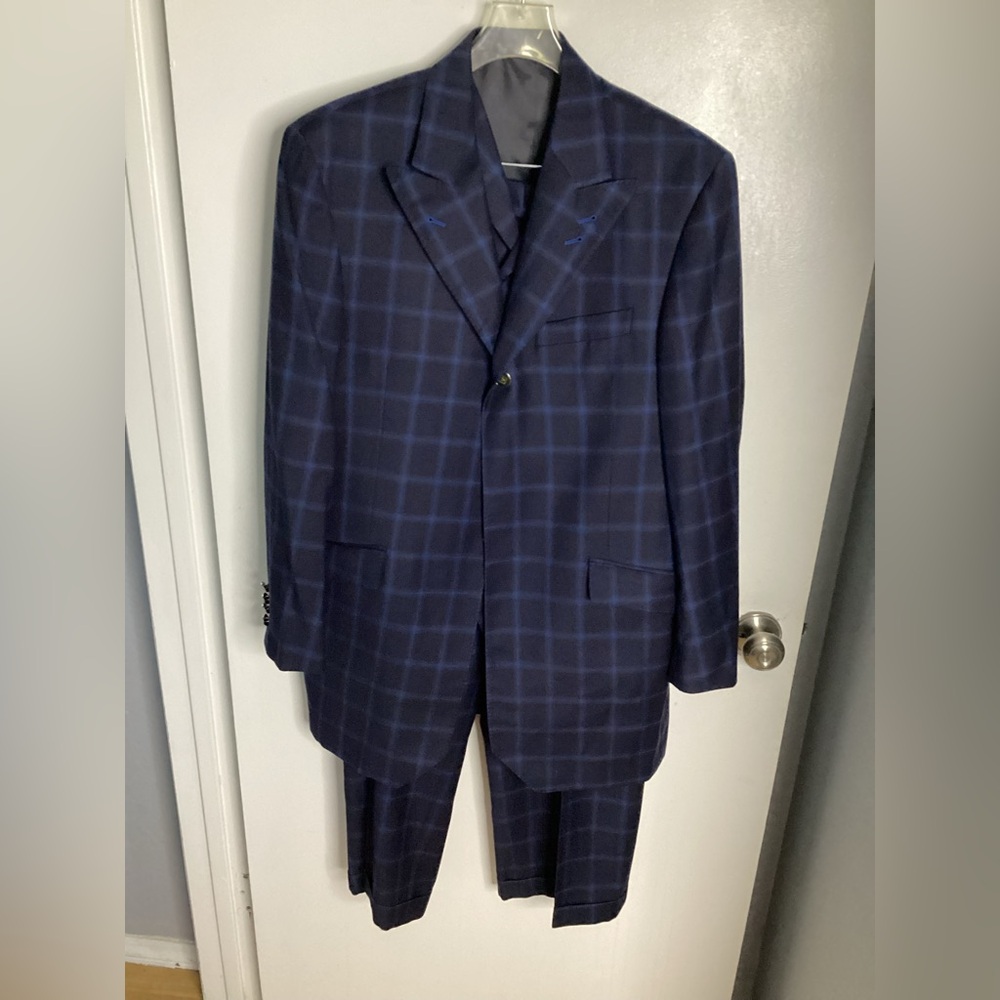 Elegant Navy Checkered 3 Piece Italian Made Suit - Blazer, Vest & Slacks 50/6R